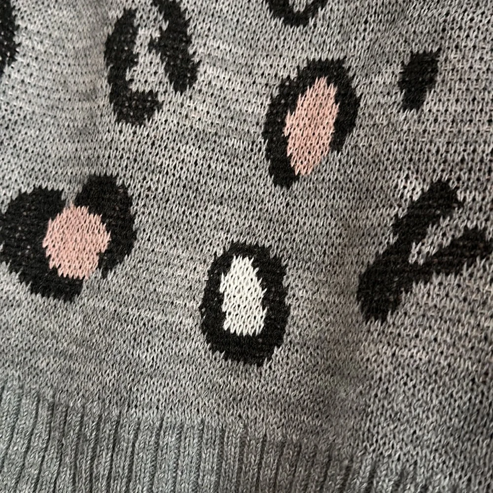 Sweater - Picture 2 of 2